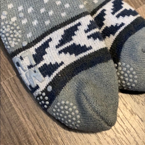Muk Luks Grey Cozy Lined Socks slip resistant OSFM - Picture 2 of 4